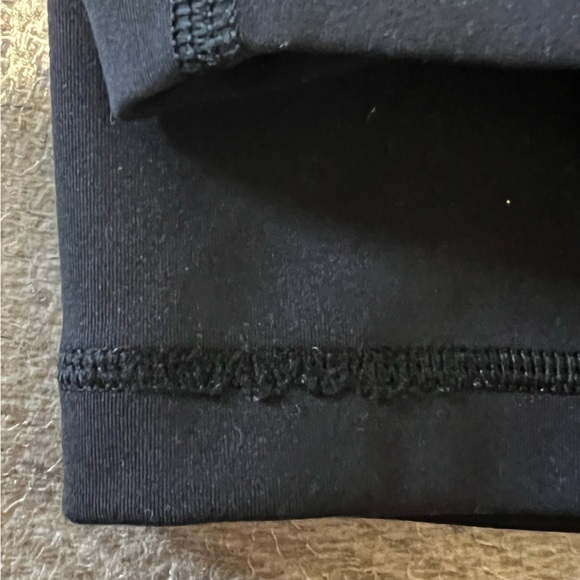 Lululemon In Movement Tights 25” Everlux - Black - Picture 14 of 15